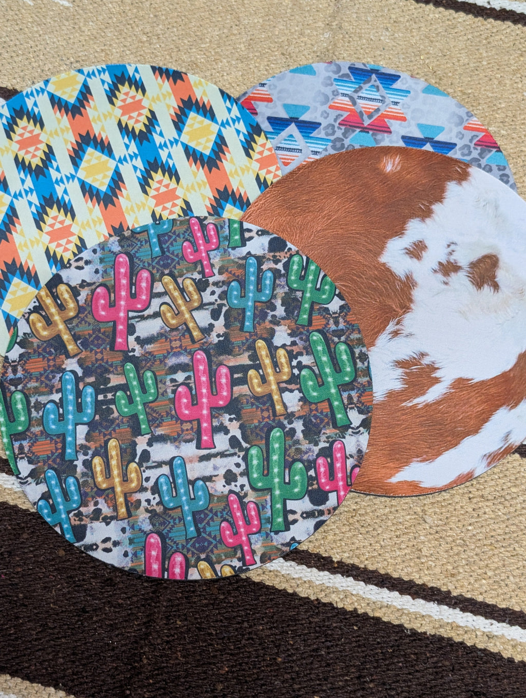 Round Western Style Mouse Pad – Rustic Office & Gift Accessory